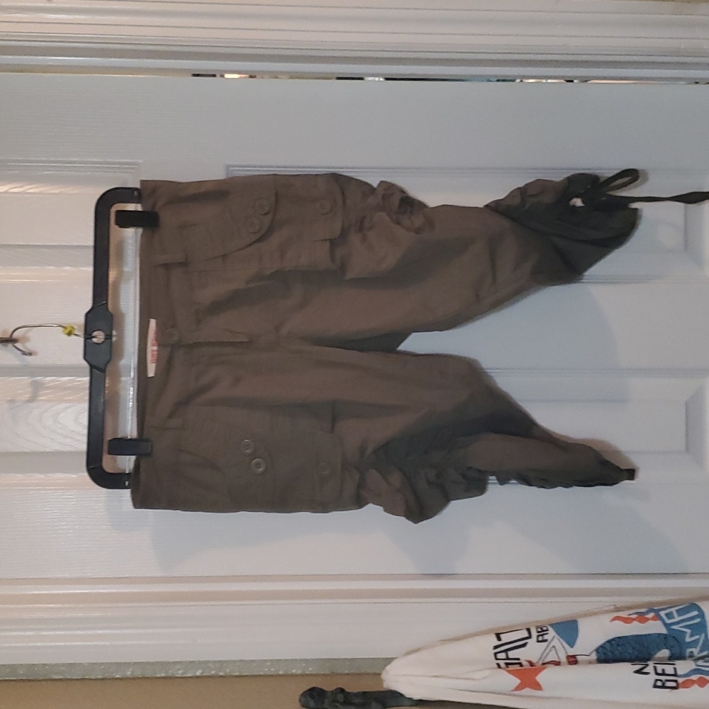 Hot Kiss ruched cargo shorts